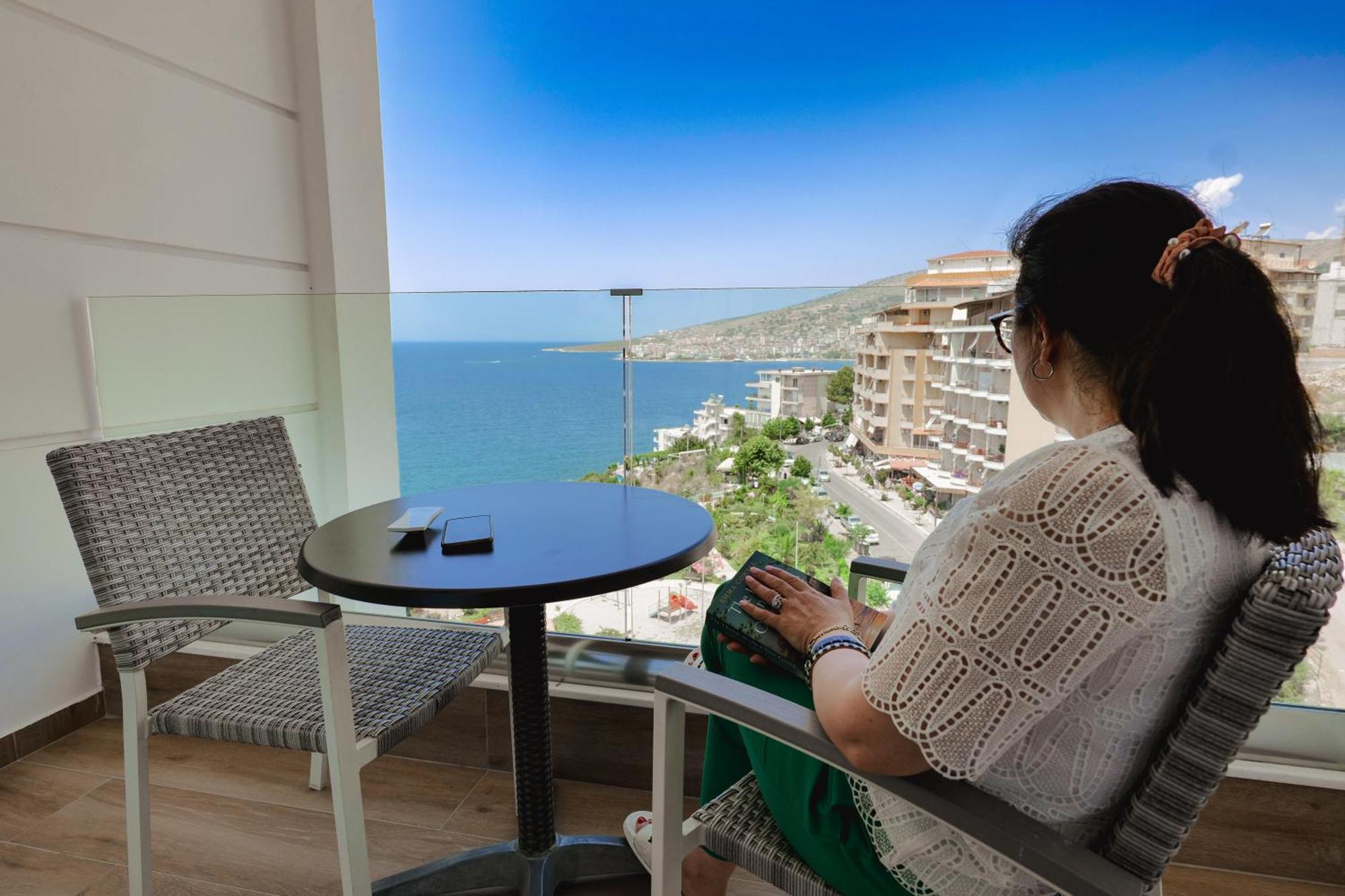 Hotel Oasis Sarande Luaran gambar