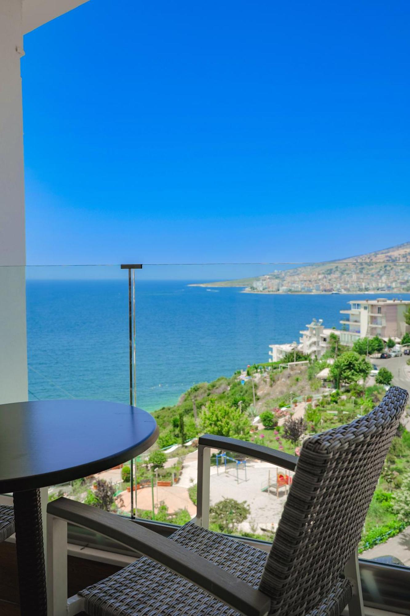Hotel Oasis Sarande Luaran gambar