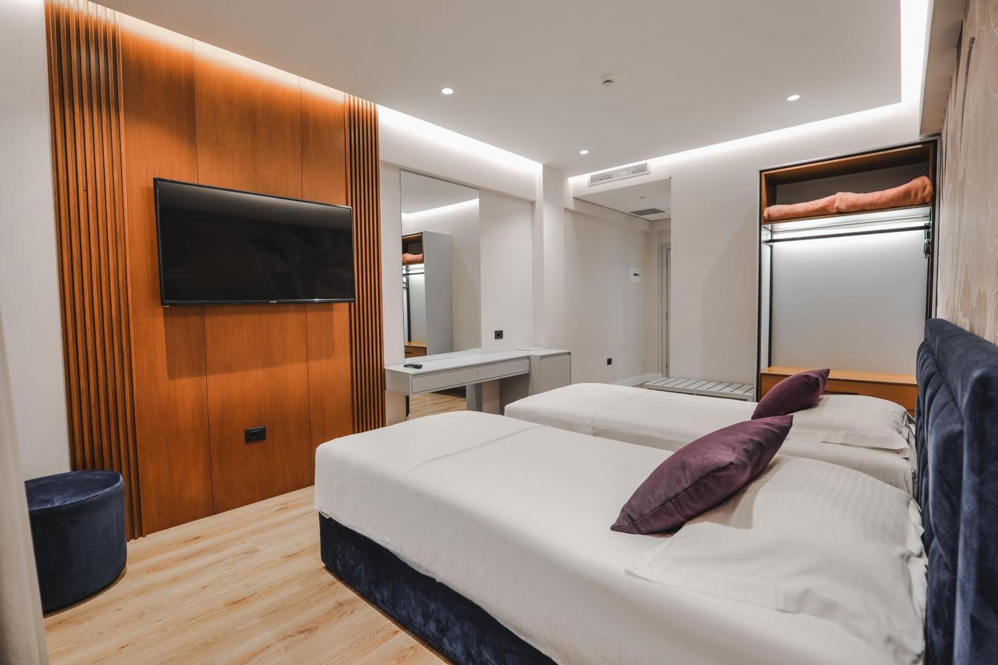 Hotel Oasis Sarande Luaran gambar