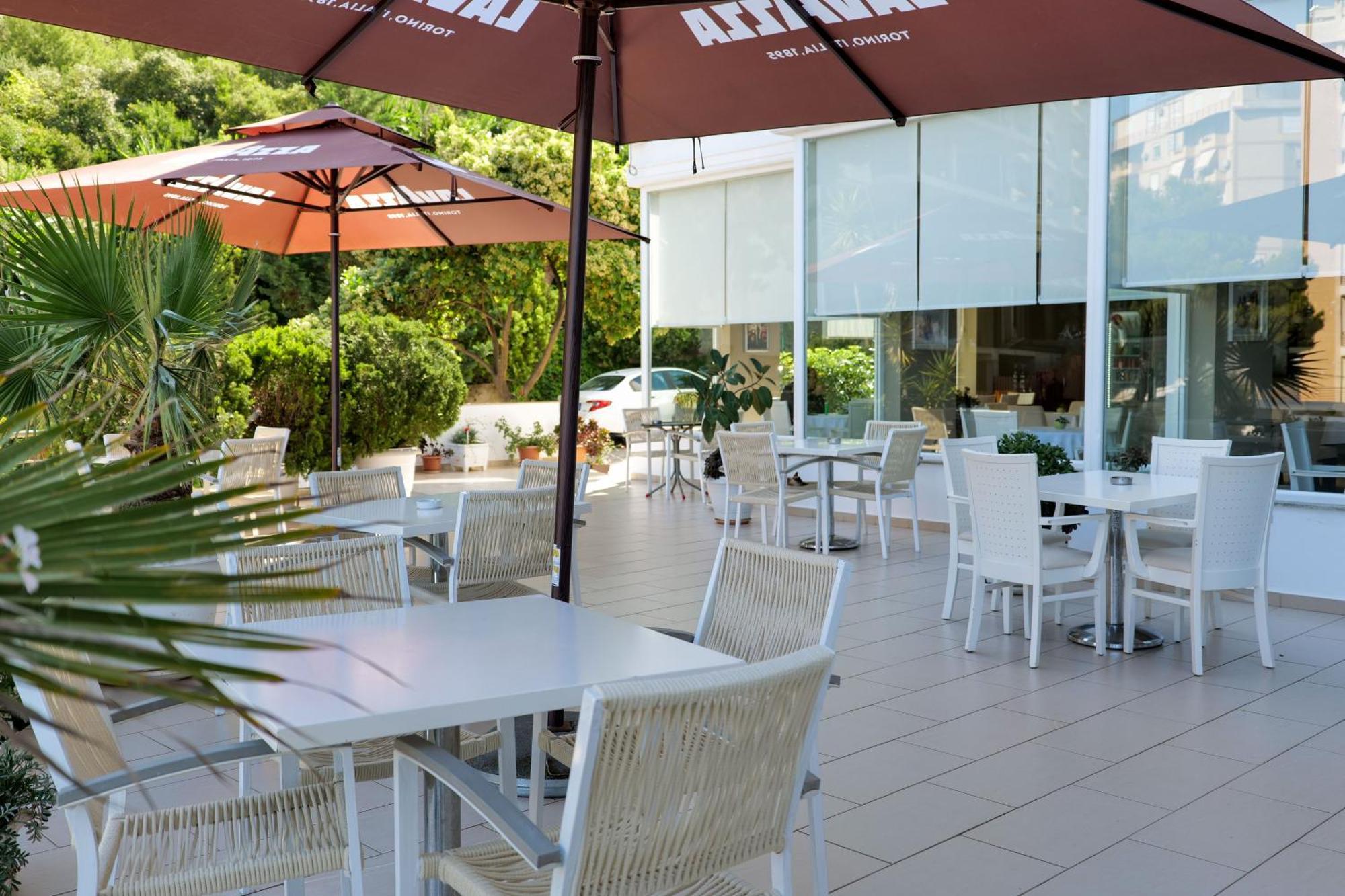 Hotel Oasis Sarande Luaran gambar